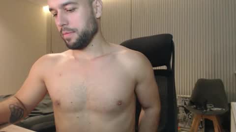 DeAlex online show from October 22, 9:03 pm