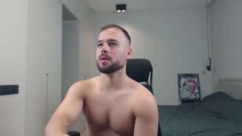 DeAlex online show from March 22, 1:03 pm