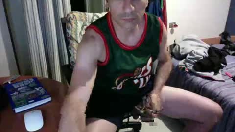 Snapshot of sandropertoni chatting on June 3, 9:42 pm lucas online show from June 3, 9:42 pm