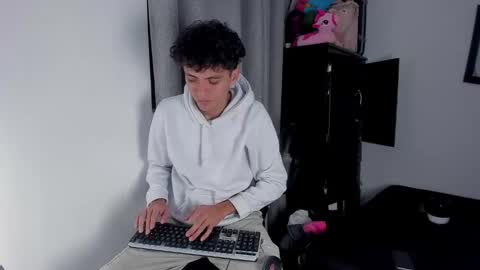 sandy_straw online show from March 29, 2:22 am