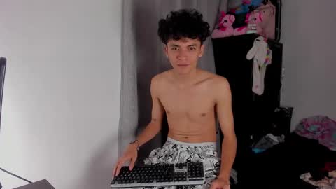 sandy_straw online show from April 1, 4:26 pm