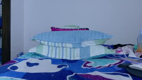 sandy online show from April 12, 5:51 pm