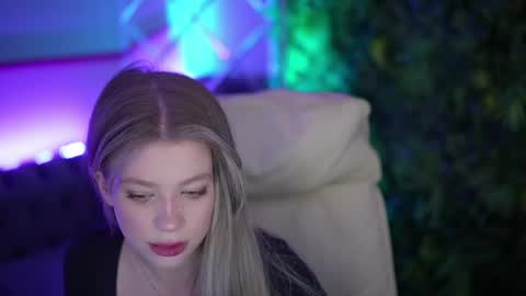 Sandy online show from April 30, 1:06 pm