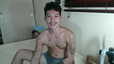 Snapshot of sangre_adamusxxx chatting on May 9, 2:00 pm sangre_adamusxxx online show from May 9, 2:00 pm