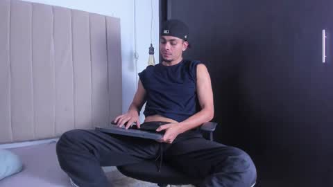 Santi online show from March 12, 10:16 pm