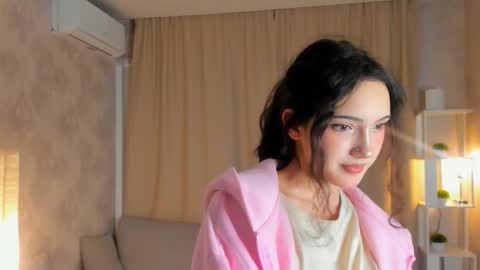 Leya online show from October 19, 6:19 pm