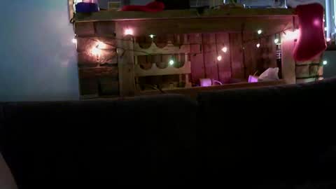 sanroom online show from December 8, 12:52 pm