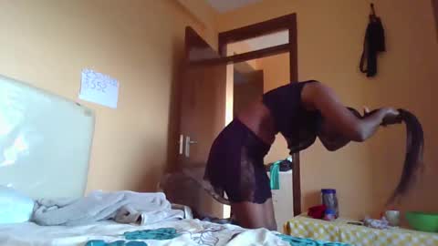 santalicious online show from April 14, 6:08 am