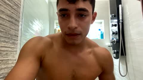 Snapshot of santi36rt chatting on October 13, 6:08 pm santi36rt online show from October 13, 6:08 pm