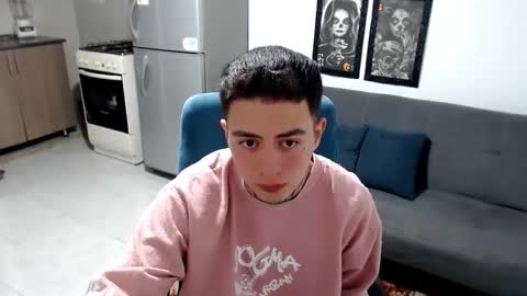 Snapshot of santi_ss chatting on January 6, 12:58 am santi_ss online show from January 6, 12:58 am