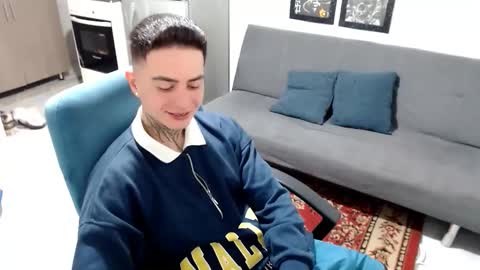 Snapshot of santi_ss chatting on January 10, 12:29 pm santi_ss online show from January 10, 12:29 pm