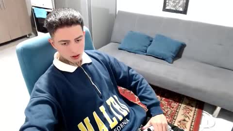 Snapshot of santi_ss chatting on January 18, 1:31 am santi_ss online show from January 18, 1:31 am