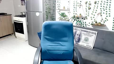 Snapshot of santi_ss chatting on February 6, 1:21 am santi_ss online show from February 6, 1:21 am