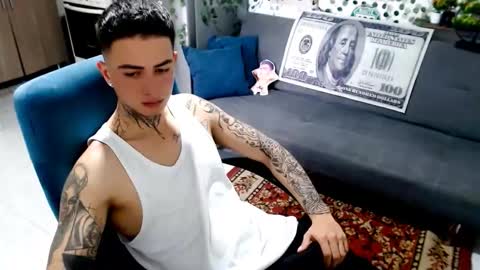 Snapshot of santi_ss chatting on February 11, 3:50 pm santi_ss online show from February 11, 3:50 pm