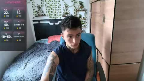 santi_ss online show from April 19, 5:01 pm