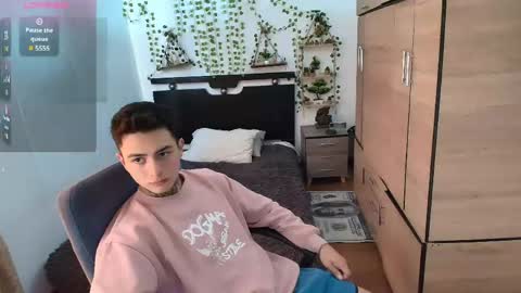 santi_ss online show from April 26, 3:21 pm