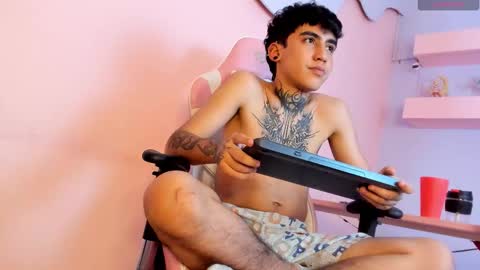 Snapshot of santiabader chatting on October 26, 3:40 pm SantiAbader online show from October 26, 3:40 pm