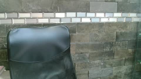 Snapshot of santiago_foxx chatting on October 30, 10:43 pm santi online show from October 30, 10:43 pm