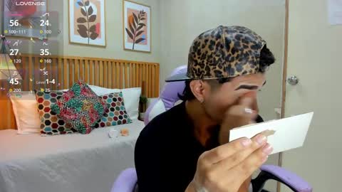 santiago_johnson_ online show from September 12, 1:33 pm