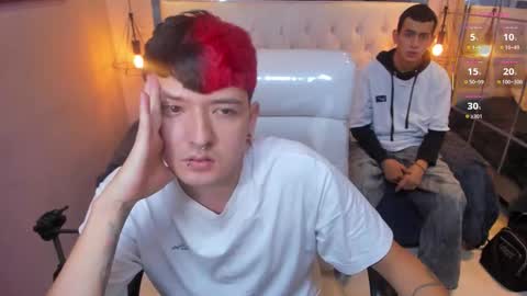 SANTIAGO  online show from March 29, 10:54 pm