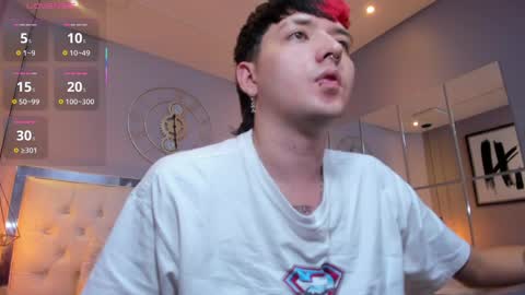 SANTIAGO  online show from April 1, 11:24 pm