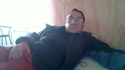 santiago_n online show from July 5, 6:37 pm