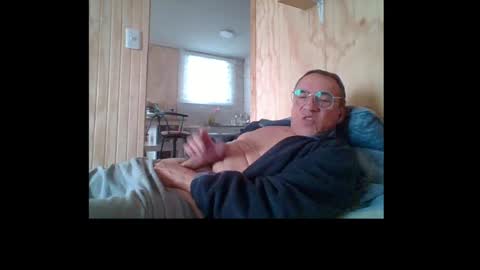 santiago_n online show from July 27, 1:51 pm