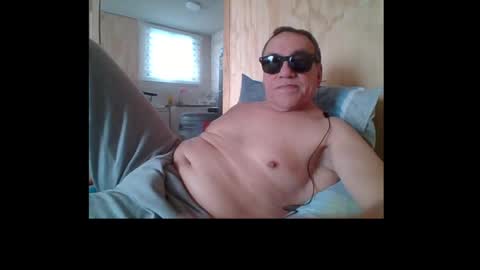 santiago_n online show from July 28, 2:13 pm