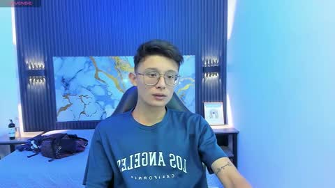 santiago_russo18 online show from February 6, 7:06 pm