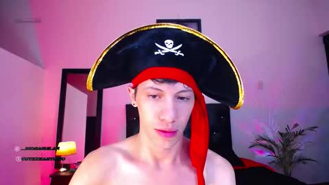 Snapshot of santiagocutex chatting on October 23, 10:03 am SANTAGO online show from October 23, 10:03 am