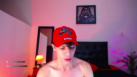 Snapshot of santiagocutex chatting on October 26, 11:20 pm SANTAGO online show from October 26, 11:20 pm