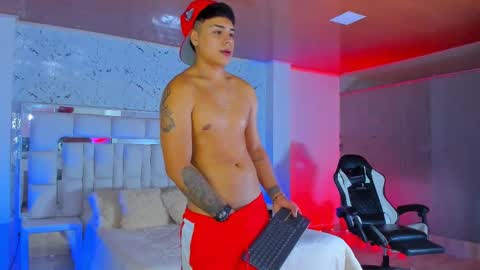 Santi Reyes online show from October 21, 1:28 am