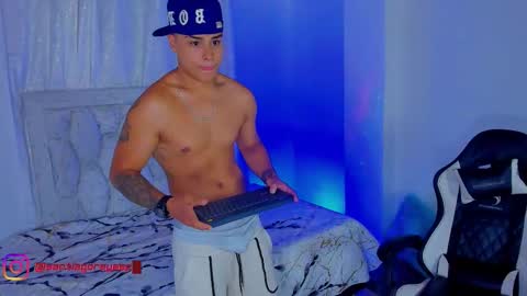 Santi Reyes online show from January 13, 12:05 am