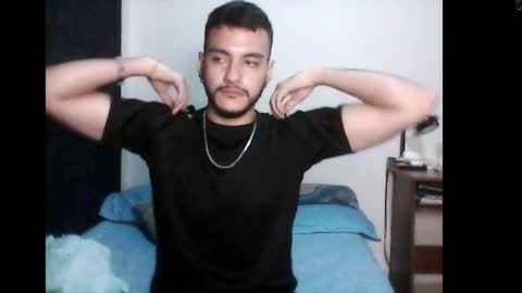 Snapshot of santiexxx chatting on October 1, 3:34 am santiexxx online show from October 1, 3:34 am