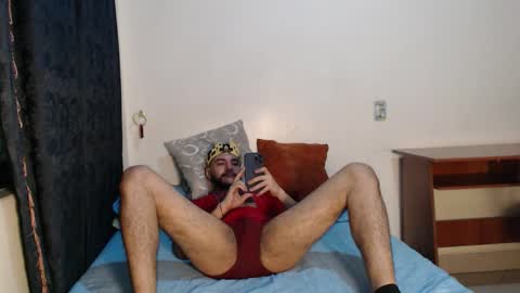 Snapshot of santiexxx chatting on November 1, 12:23 am santiexxx online show from November 1, 12:23 am