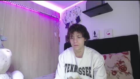 Santii online show from March 30, 1:34 pm