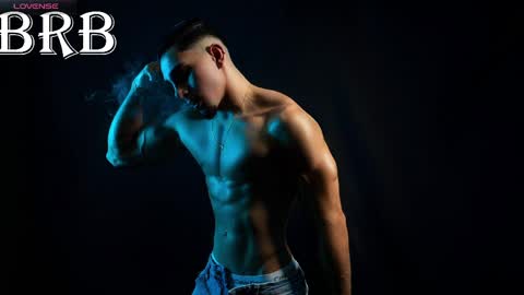 Santiago Seans online show from April 22, 1:01 pm