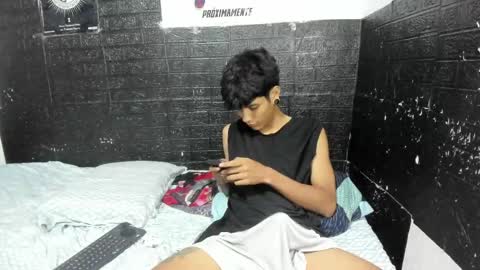 Snapshot of santos_xd chatting on June 7, 3:32 am santos online show from June 7, 3:32 am