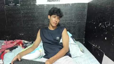 Snapshot of santos_xd chatting on June 12, 4:00 am santos online show from June 12, 4:00 am