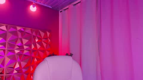 Snapshot of santti_ chatting on September 27, 10:59 pm Santii online show from September 27, 10:59 pm