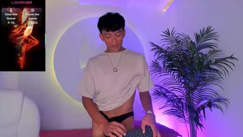 Snapshot of santti_ chatting on October 1, 10:27 pm Santii online show from October 1, 10:27 pm