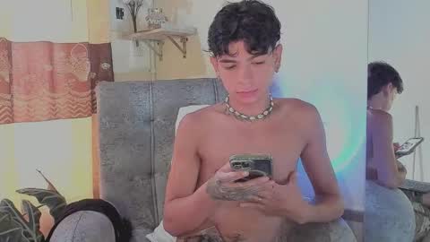 santy online show from November 25, 3:56 pm