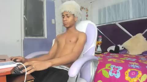 santy online show from November 7, 11:54 am