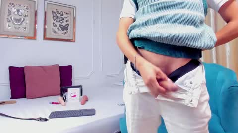 Santiago Carrington online show from December 26, 6:33 pm