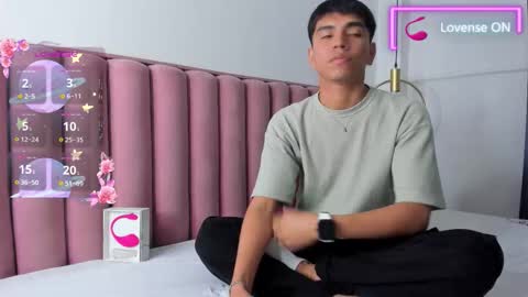 Santiago Carrington online show from March 7, 8:50 pm