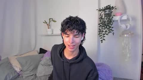 kitty online show from February 11, 12:37 am