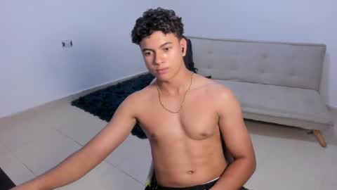 santy_stump online show from April 1, 7:33 pm