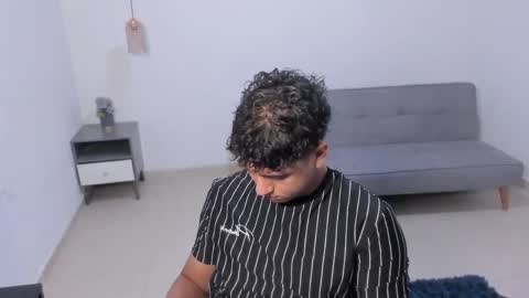 santy_stump online show from April 22, 9:38 pm