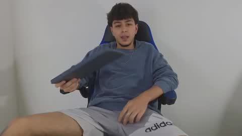 santybig18 online show from March 11, 6:43 am