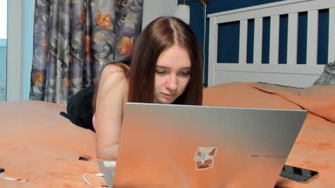 santythousand online show from December 19, 11:39 am